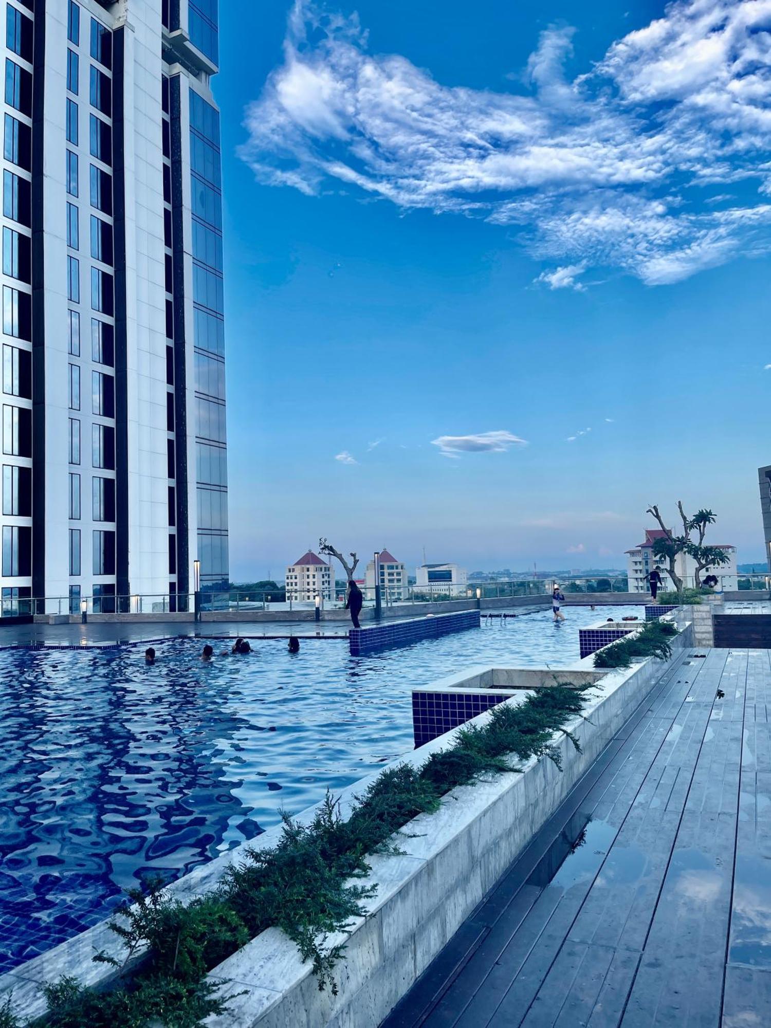 Verdela Pollux Meisterstadt Batam Apartement Exterior foto